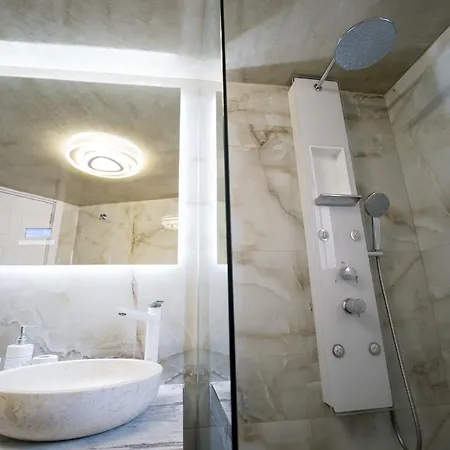 Aura Celestia Apartman *