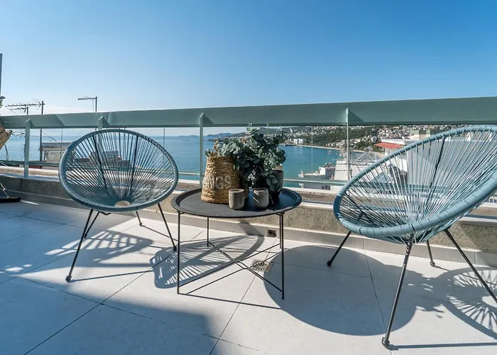 Aura Celestia * Kavala